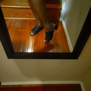 Casual Elegant Black Women's Mules By Clarks, Size 7.5M, Black